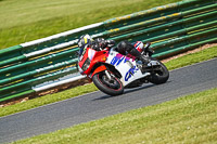 enduro-digital-images;event-digital-images;eventdigitalimages;mallory-park;mallory-park-photographs;mallory-park-trackday;mallory-park-trackday-photographs;no-limits-trackdays;peter-wileman-photography;racing-digital-images;trackday-digital-images;trackday-photos